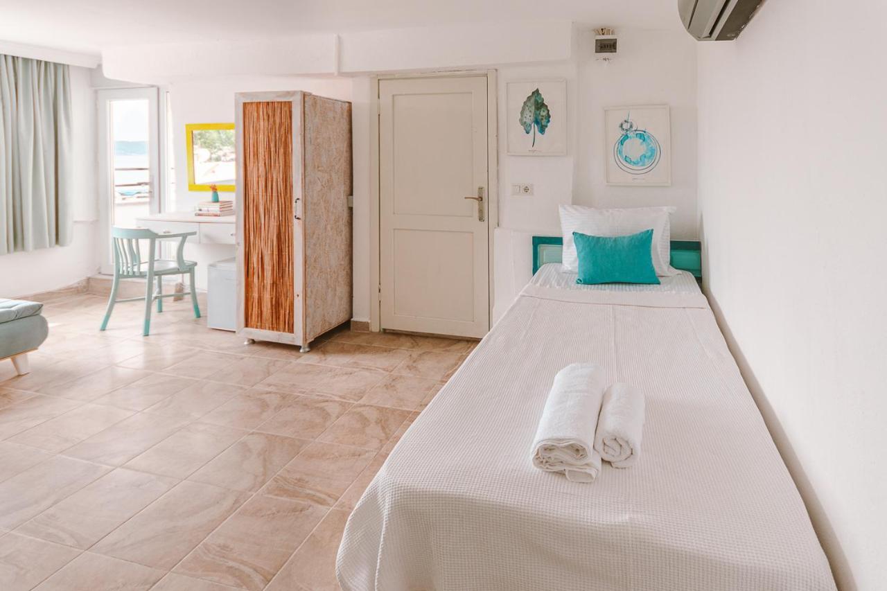 Kuytu Terrace Bed And Breakfast Kas Bagian luar foto