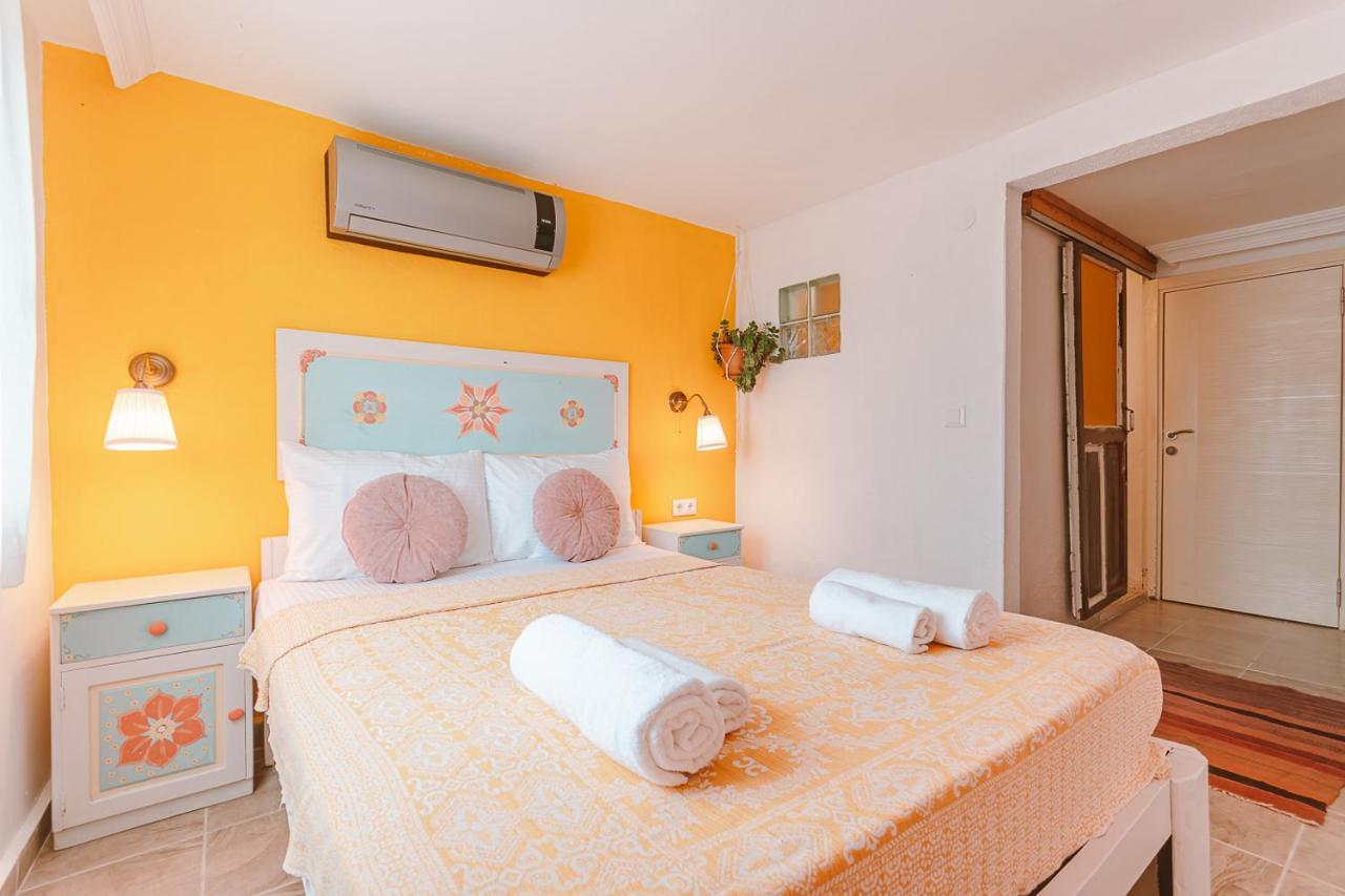 Kuytu Terrace Bed And Breakfast Kas Bagian luar foto